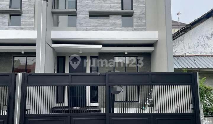2 Unit Rumah Baru Gress 2 Lantai Klampis Semolo, Surabaya Timur