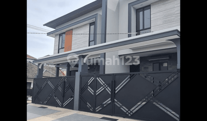 Ew Project !! 3M A Hook House 2 Floors in Sutorejo Prima