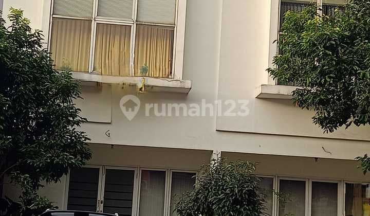 For Sale 3-Unit Shophouse Row in Citra Gran Cibubur