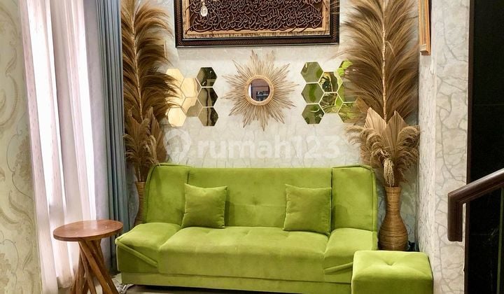 Jual Rumah Di Metland Transyogi 2 Lantai Semi Furnished