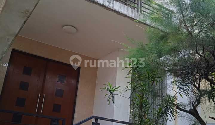 Mahogany House Cibubur 3 Floors Plus Mezzanine