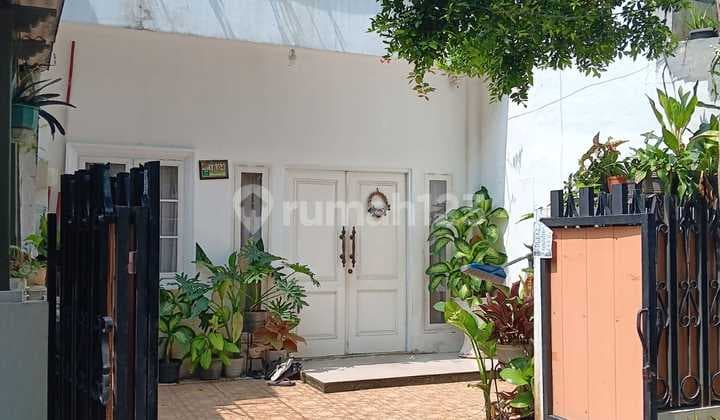 Di Jual Rumah Mewah Rapi Di Cibubur Jakarta Timurharga 1.8m *turun Harga Jadi 1.5m Nego*