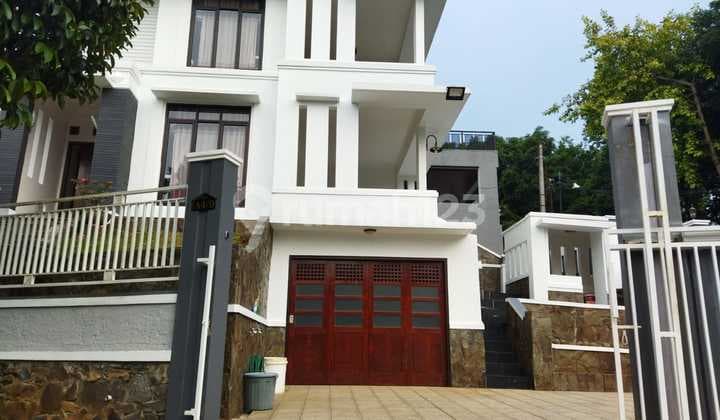 Dijual Rumah Split Level Luas Di Bukit Golf Riverside