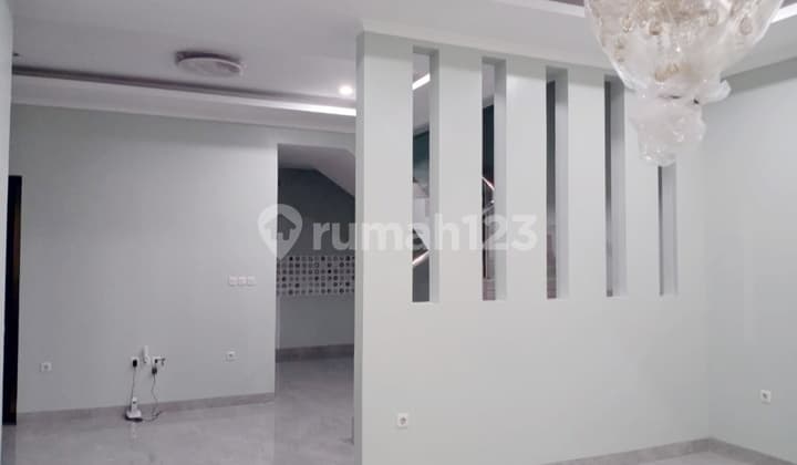 Rumah Baru Puri Kencana 3.5 Lantai Rumah Bagus