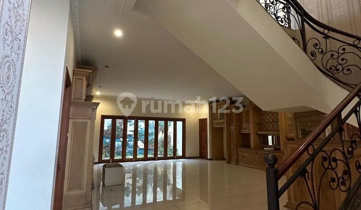 DIJUAL RUMAH MEWAH ALA SULTAN DI MARGOREJO INDAH