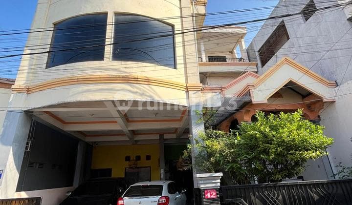DIJUAL RUMAH KANTOR 3 LANTAI JL. VETERAN, DEPAN SEMEN GRESIK