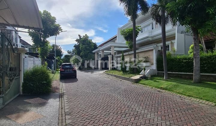 DIJUAL RUMAH ASRI DAN ADEM DI GRAHA FAMILY, SURABAYA