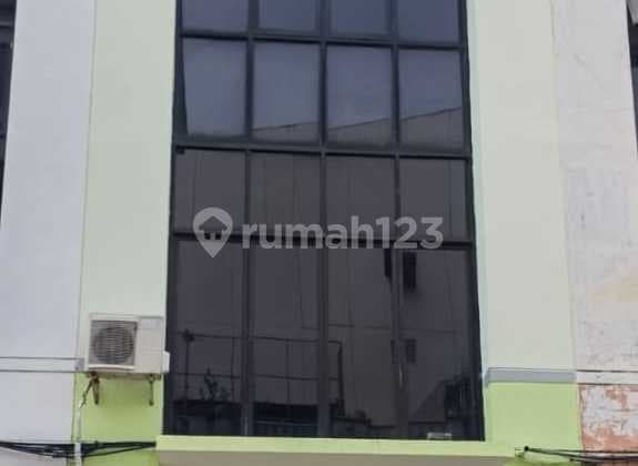 FOR QUICK SALE, READY-TO-USE SHOPHOUSE AT RUNGKUT MAKMUR SQUARE NEXT TO TRANSMART RUNGKUT