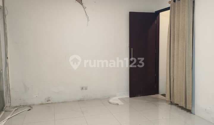 DIJUAL RUMAH MODERN 2 LANTAI 1M-AN DI PERUMAHAN AREA WIYUNG