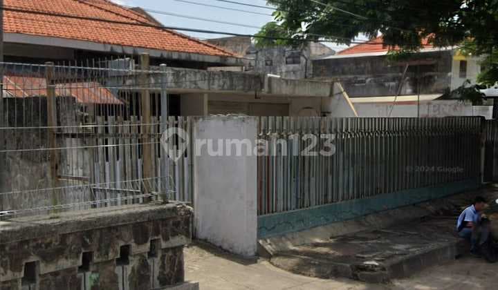 FOR SALE 1ST FLOOR HOUSE READY TO OCCUPY IN CENTRAL SURABAYA