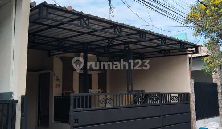 Dijual Rumah Siap Huni One Gate Sistem di Taman Wiguna Dekat Kampus UPN