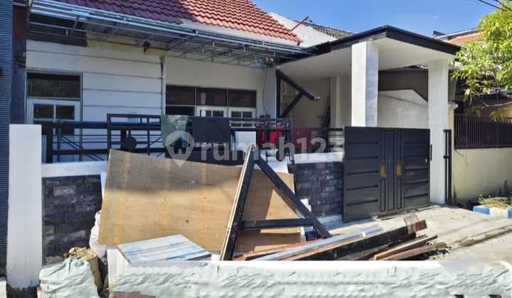DIJUAL RUMAH DI PERUMAHAN RUNGKUT