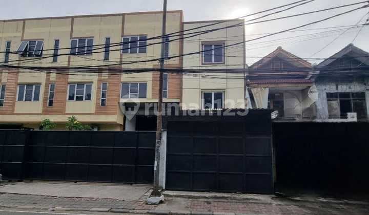 Ruko di Jalan Sumur Bor, Daan Mogot, Cocok untuk Usaha dan Kantor.