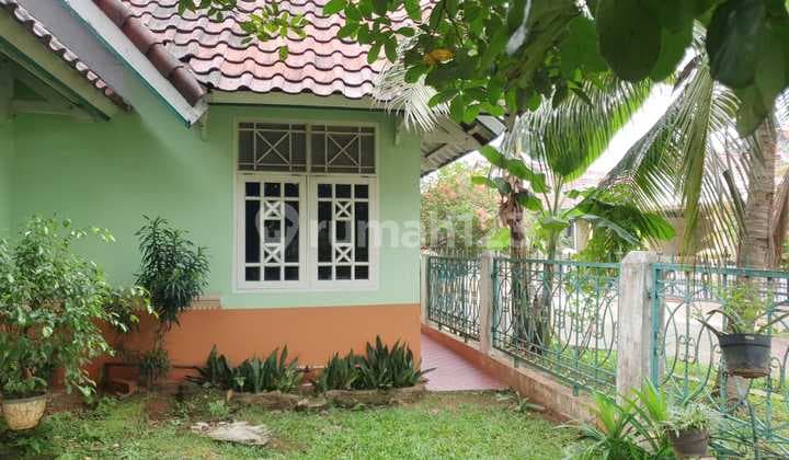 Rumah Hook Hadap Seltan Barat Perumahan Banjar Wijaya