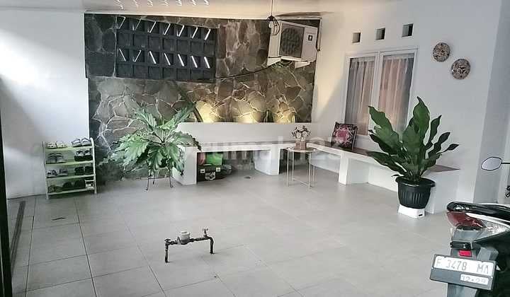 Rumah Cantik Teras Estetik Nyaman Bukit Cimanggu City