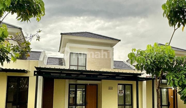 Ready-to-Occupy Rental House with Complete Mezzanine and Canopy