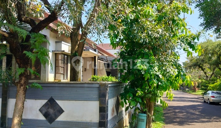Rumah Hook 1 Lantai Dalam Cluster B N R dengan Fasilitas Sport Club