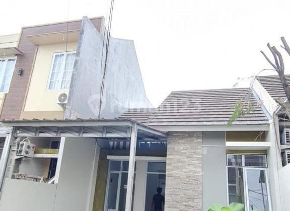 Ready-to-Occupy House in Pinewood Bukit Cimanggu City with SHM