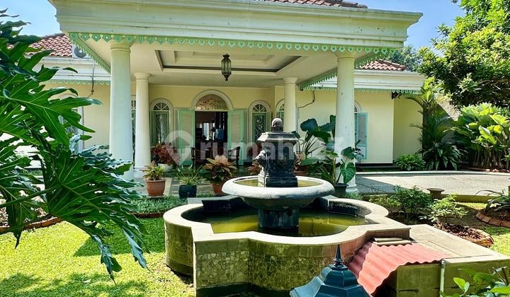 Rumah Mewah Hook Dengan Kolam Renang Di Jantung Kota Bogor