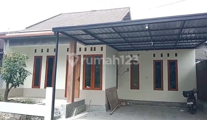 Rumah Dengan Lingkungan Asri Lokasi Dekat SMPN 3 Ngaglik Sleman.