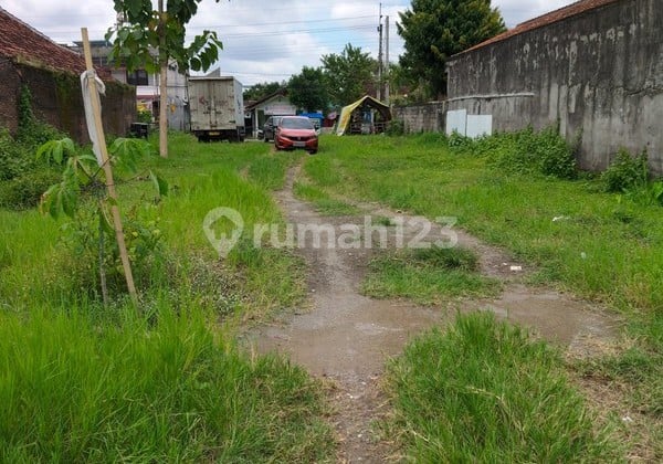 Disewakan Tanah 1804 Meter Persegi Strategis di Jl. Candi Sambisari, Purwomartani, Kalasan, Sleman