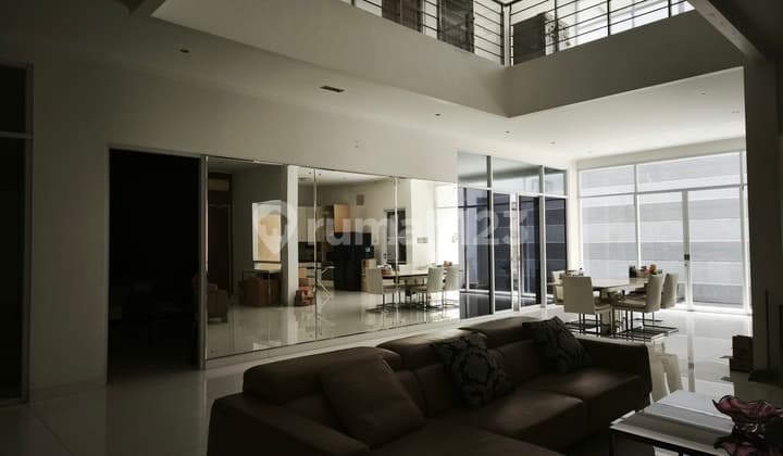 Dijual Rumah Mewah di Ancol Barat