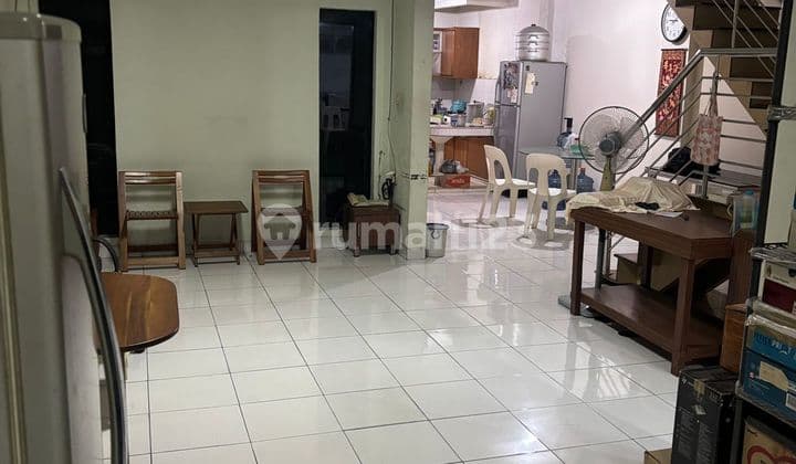 Disewa Rumah Bisa Utuk Usaha Lokasi Pinggir Jln