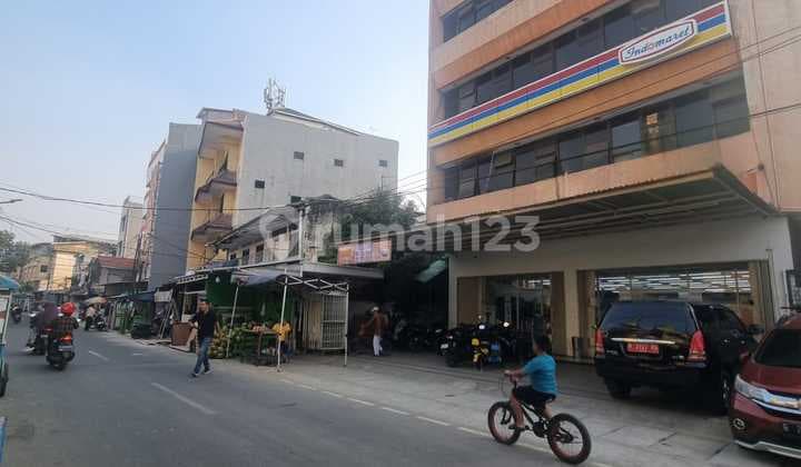 For Sale, Attached Shop House Former Mini Market, Wide Open Space Can Be Used as Warehouse, Food Business, Etc.