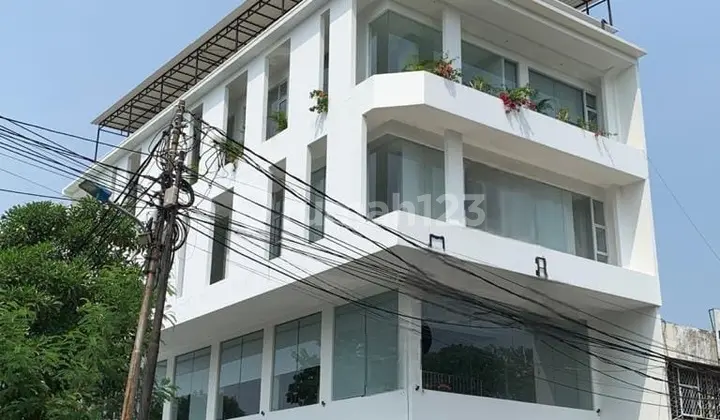 Disewakan/Dijual Gedung Bagus 4 Lantai Area Pluit Lokasi Strategis Ramai Dilalui Cocok untuk Cafe @Kuliner @Clinic @ Kantor@Dll Jarang Ada