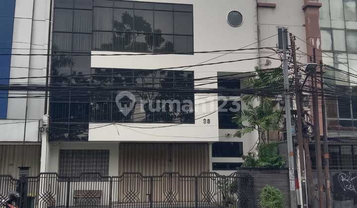 For Rent 4-Story Building Location Main Road