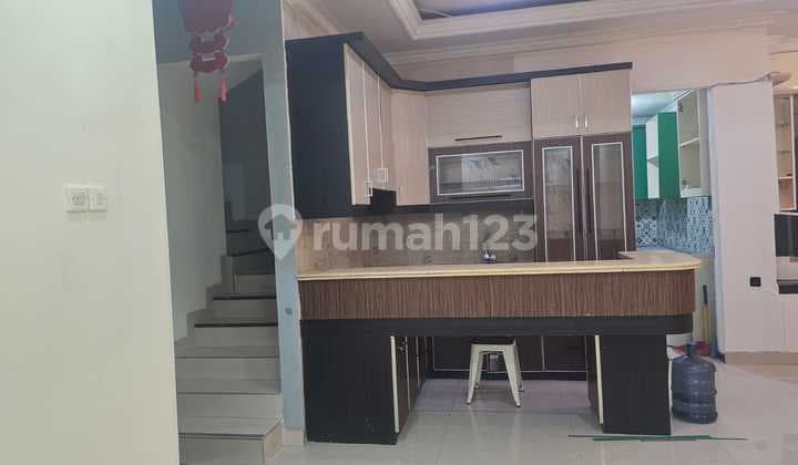 Dijual Rumah di Citra 2, Jakarta Barat 10x16