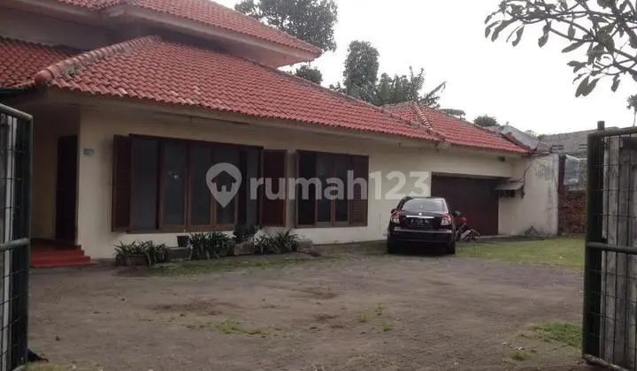 For Sale House on Jalan Kebon Jeruk Raya, West Jakarta
