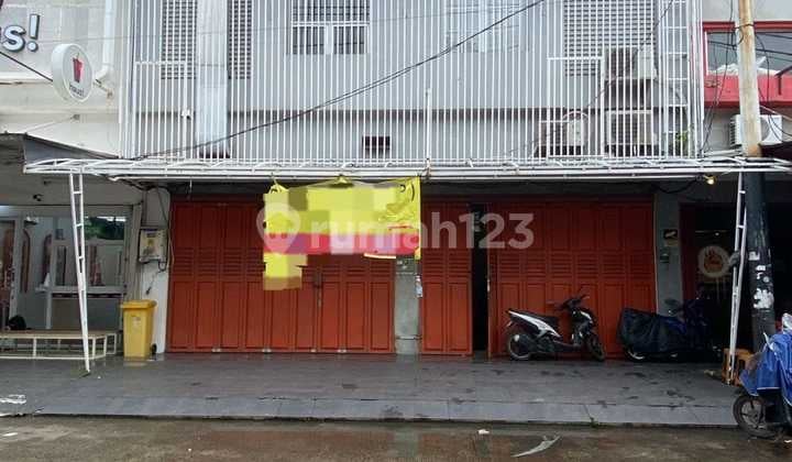 Disewa Ruko Duta Garden di Jl. Husein Sastranegara