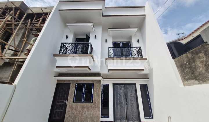 Dijual Rumah Baru Dalam Komplek Duren Sawit Jakarta Timur