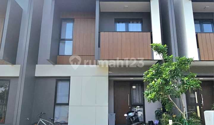 Rumah 2 Lantai di Cluster Regia Summarecon Crown Gading Bekasi