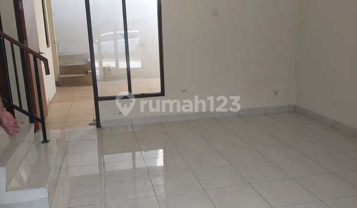 Dijual rumah di Cluster Harmoni 2 lantai Harapan Indah II