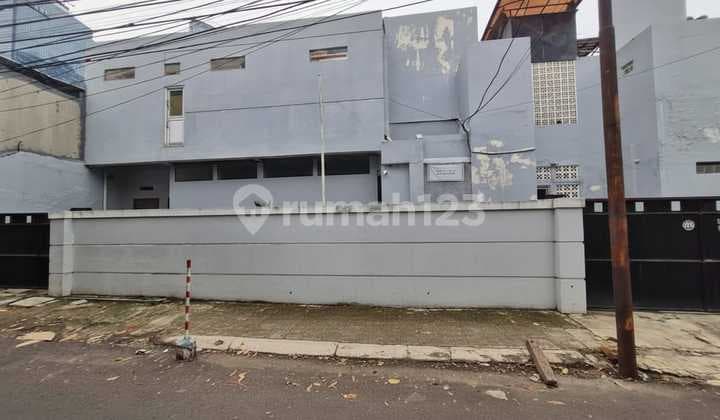DIJUAL CEPAT! Kost Eksklusif 28 Kamar Full AC Lokasi Premium Gatot Subroto, Jakarta - Potensi Passive Income Tinggi!
