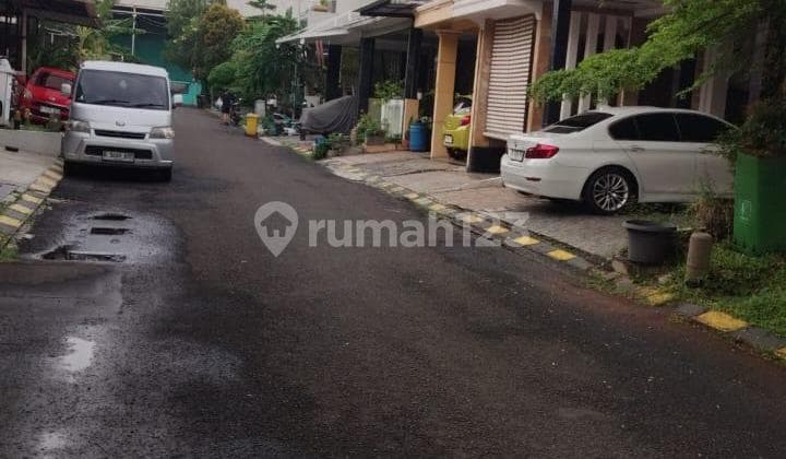 Rumah Luas di Cluster Graha Raya Bintaro Jaya Rumah Siap Huni, Lokasi Strategis Dekat dengan Club House Graha dan Transmart Graha
