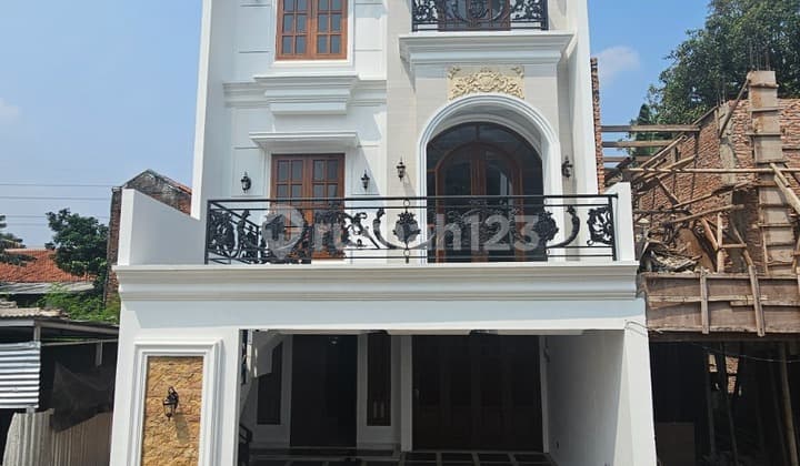 Dijual Rumah Townhouse Greenleaf Residence