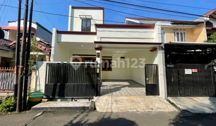 Rumah Baru !!! Lingkungan Cakep Siap Huni di Pondok Bambu - Duren Sawit