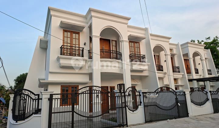 Rumah Mewah Modern Classic - Dalam Perumah Duren Sawit (dekat Unsada)