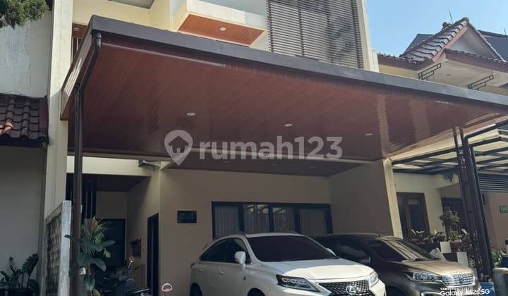 Large House in a Complex in Kelapa Dua Tugu