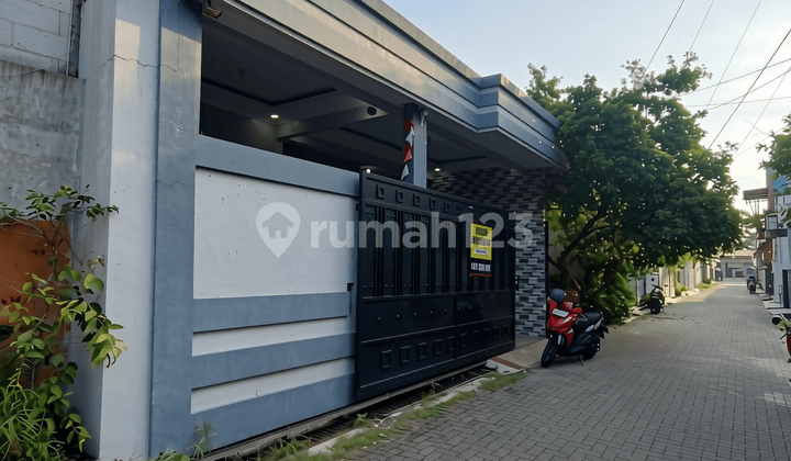 For Quick Sale, House Within Cluster Dikelapaduadepok