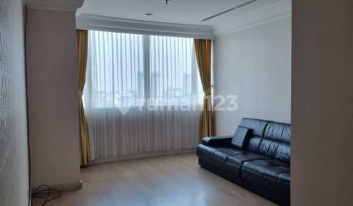 Apartment Simprug Teras 3 Kamar Tidur Furnished