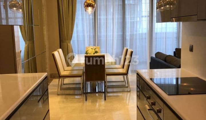 District 8 Senopati Apartment, Private Elevator, 3 Bedrooms, 3 Bathrooms, Size 179 Sqm, Fully Furnished