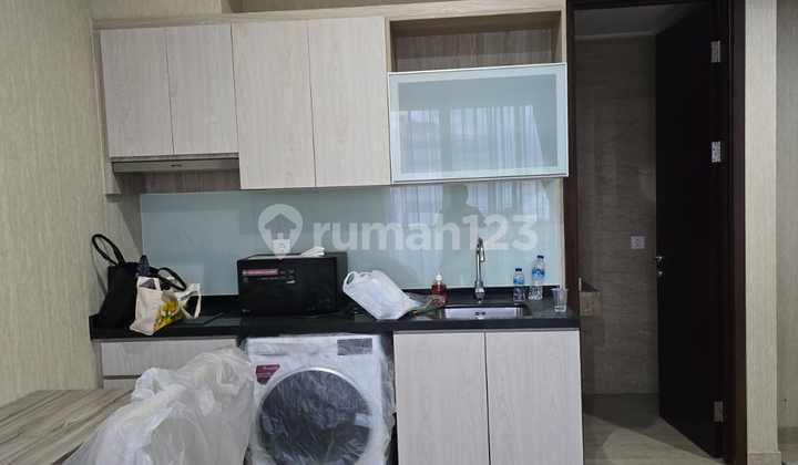 Apartemen Menteng Park Private Lift 2 Bedroom Semi Furnished