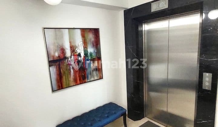 Grand House 2 Bedrooms Private Lift South Jakarta