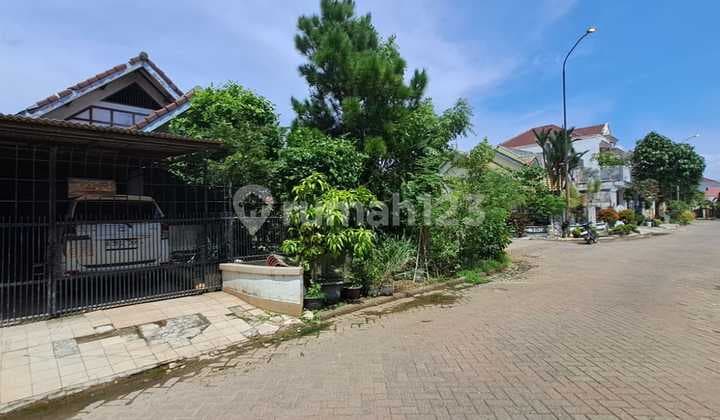 For Sale Hook House in Dibanjar Wijaya