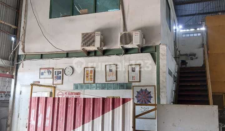 For Sale: Land with Warehouse Bonus in East Jakarta Near Toll Access