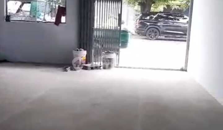 Warehouse for rent within the area in Cakung, East Jakarta.
